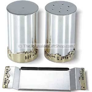 3-pc salt & pepper set on tray