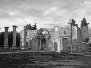 Ruins_of_the_Ancient_Synagogue_at_Bar'am