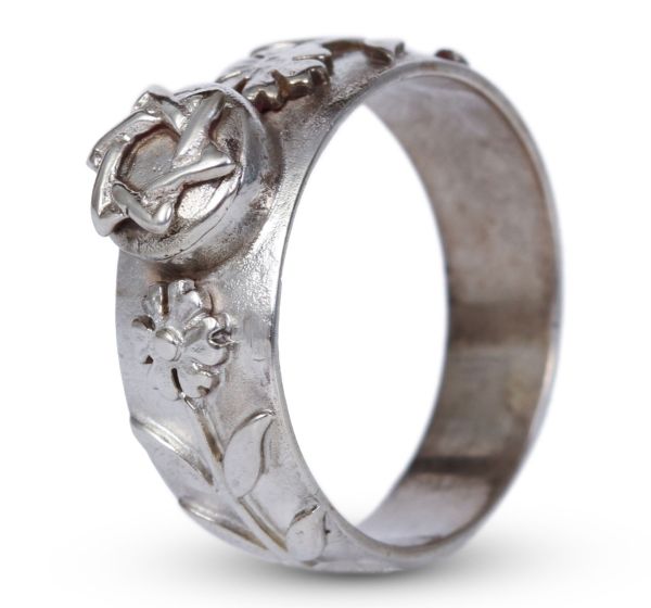 Star of David silver ring with six leaf flower